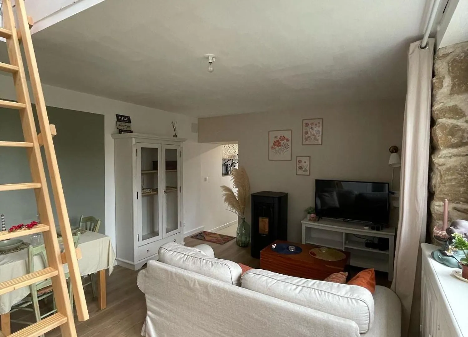 Holiday home Maisonnette De Charme Quemper-Guezennec